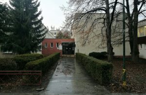 Vchod zušky pred rekonštrukciou